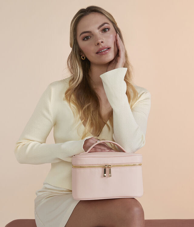 Boutique vanity case