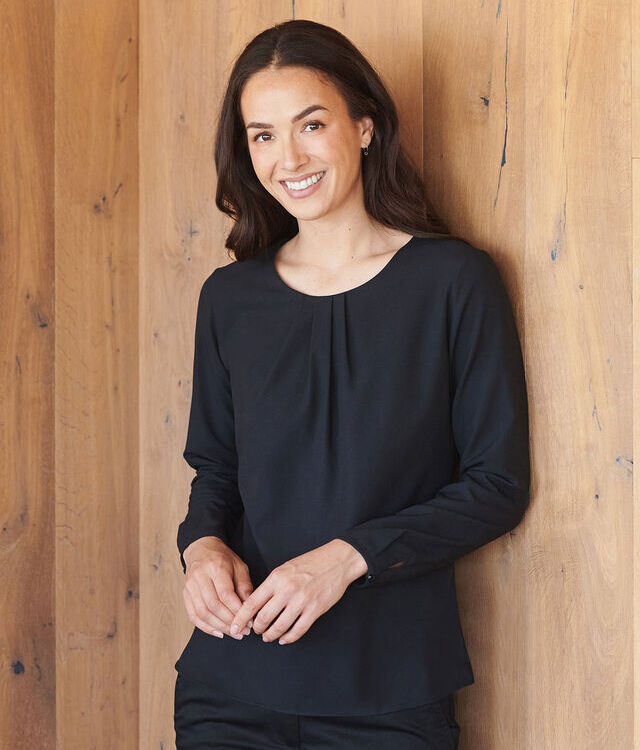 Women's pleat front long sleeve blouse