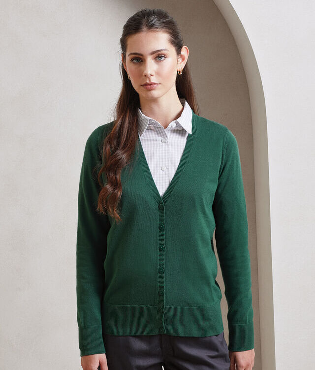 Women's button-through knitted cardigan