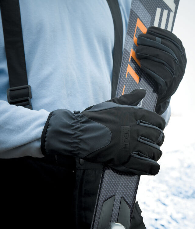 Tech performance softshell glove