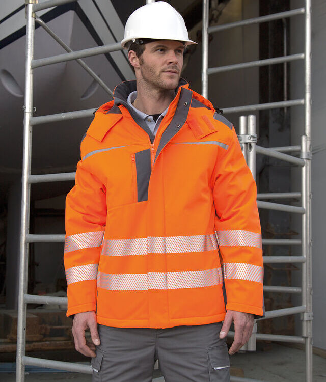 Dynamic softshell coat