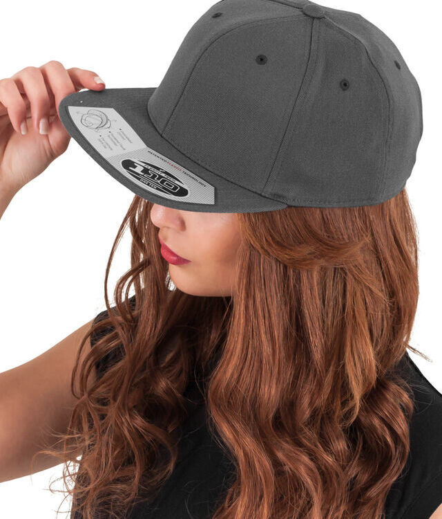 110 fitted snapback (110)